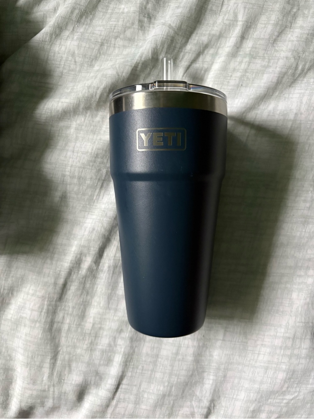 Yeti 25 ounce tumbler navy